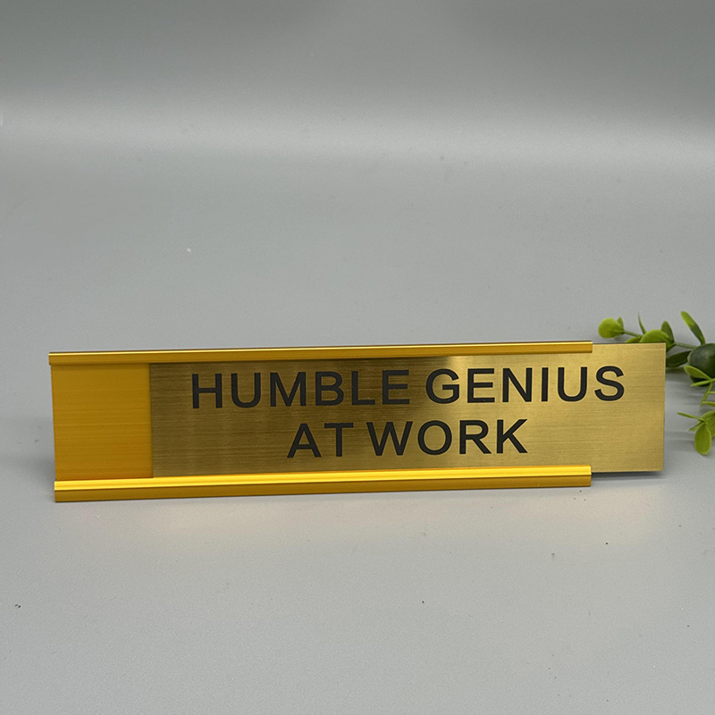 Алуминиева сплав L-образна настолна табелка за изложбен дисплей от Longxi crafts factory