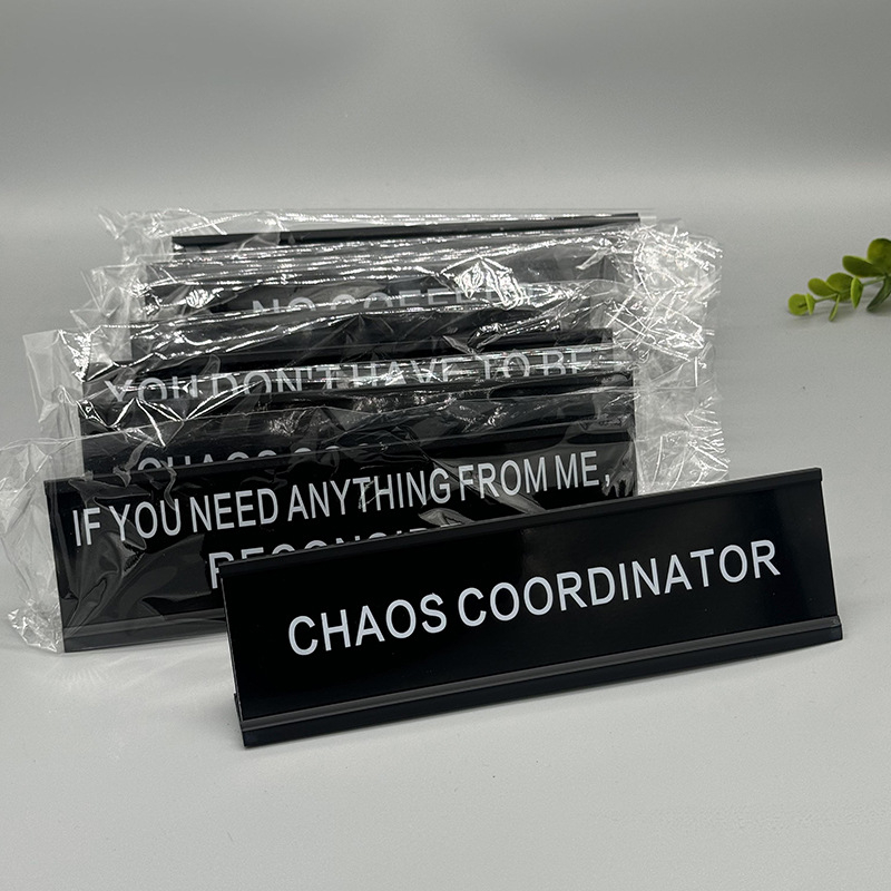 Алуминиева сплав L-образна настолна табелка за изложбен дисплей от Longxi crafts factory