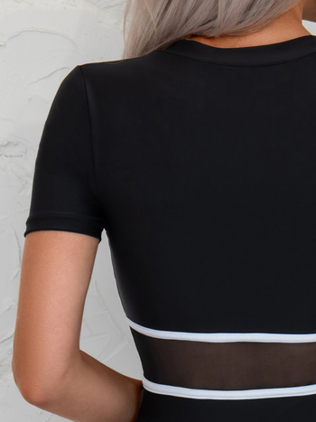 Costum de baie întreg pentru femei, fără mâneci, model color-block, material poliester 82% cu 18% elastan, cu bureți pentru bust, fără suport metalic, potrivit pentru înot și sporturi acvatice