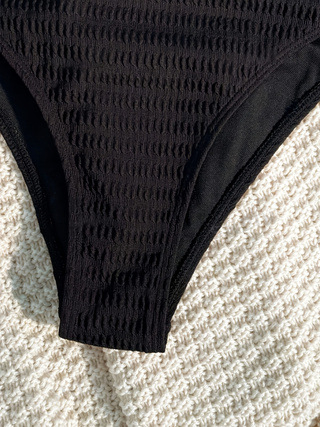 Γυναικείο ολόσωμο μαγιό με διάτρητο σχεδιασμό, σεξουαλικό στυλ, ύφασμα νάιλον 80/20 με επένδυση από σπάντεξ 20%, χωρίς μανίκια