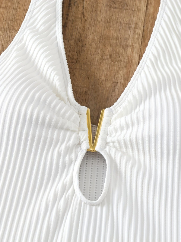 Costum de baie întreg pentru femei — culoare solidă, uscare rapidă, croială conservatoare; cu burete pentru bust, fără suport metalic; exterior din nailon, căptușeală din spandex.