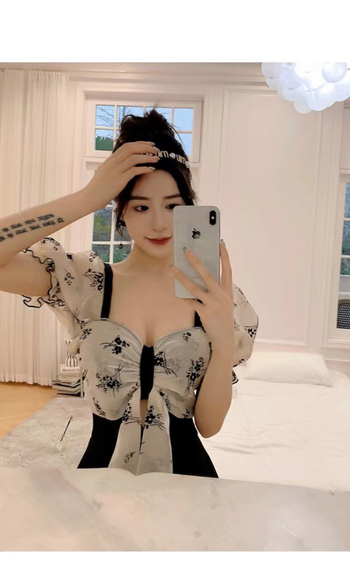 Ολόσωμο μαγιό με κάλυψη κοιλιάς, συντηρητικό στυλ; γρήγορο στέγνωμα, υψηλή ελαστικότητα; cups με επένδυση, χωρίς μεταλλική στήριξη