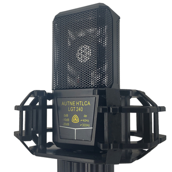 Μικρόφωνο πυκνωτικό με μεγάλο διάφραγμα για ζωντανές μεταδόσεις με εξωτερική κάρτα ήχου· καρδιοειδές, απόκριση συχνοτήτων 100 Hz–20 kHz, SNR ≥ 100 dB