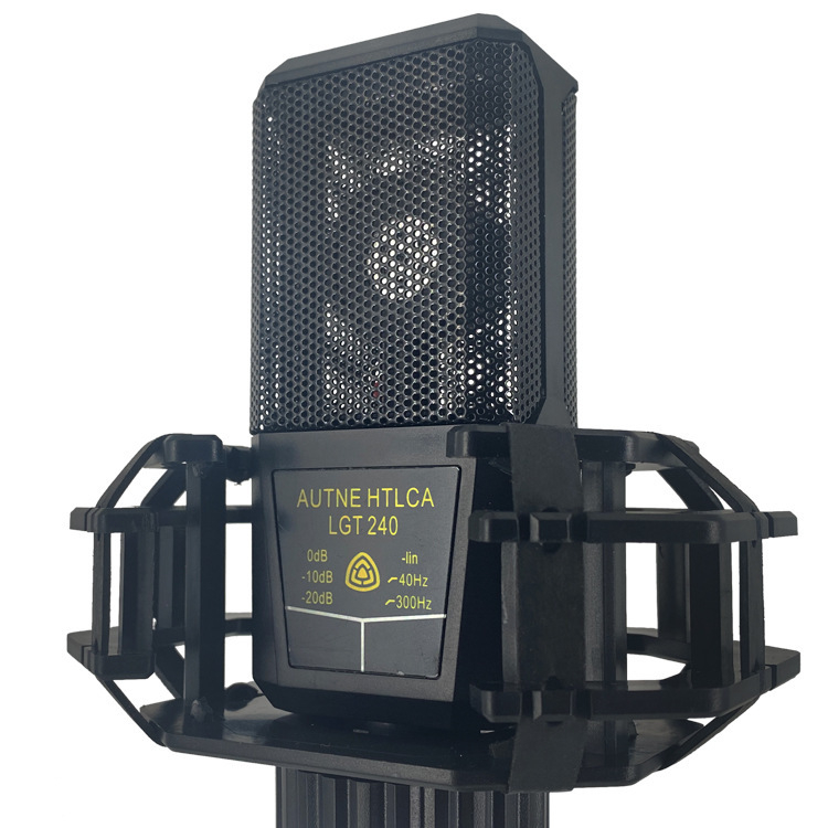 Μικρόφωνο πυκνωτικό με μεγάλο διάφραγμα για ζωντανές μεταδόσεις με εξωτερική κάρτα ήχου· καρδιοειδές, απόκριση συχνοτήτων 100 Hz–20 kHz, SNR ≥ 100 dB