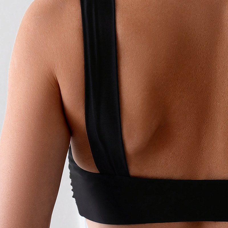 Bikini top s U oblikom, bez leđa, jastučić za prsa; poliester/nylon, podstava; za plivanje