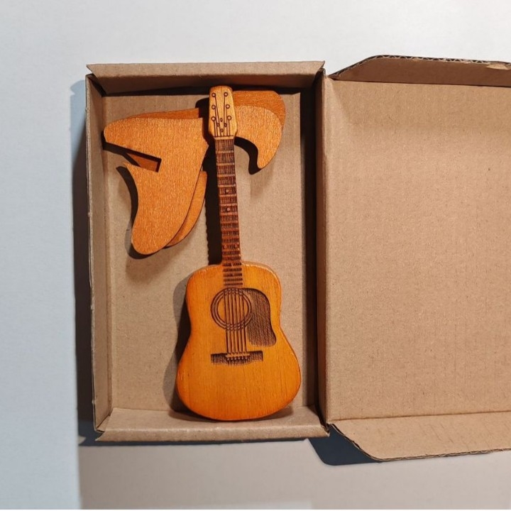 Cutie din lemn pentru plectre de chitară cu gravură personalizată, stil modern minimalist, cadou pentru chitarist