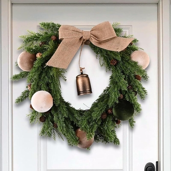 Plastikinis kalėdinis kabančios rutulys – scenos dekorui, šviesus prabangos stilius