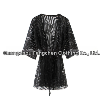 Γυναικείος δαντελένιος καρντίνγκαν για προστασία από τον ήλιο – Ριγέ σχέδιο, Μακρύ μήκος, V-λαιμόκοψη, 3/4 μανίκια, χαλαρή εφαρμογή