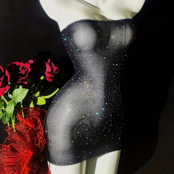 Σετ εσωρούχων χωρίς τιράντες από διχτυωτό ύφασμα με στρας και φούστα από δίχτυ, πολυεστερική ύφανση (50–70% πολυεστέρας)