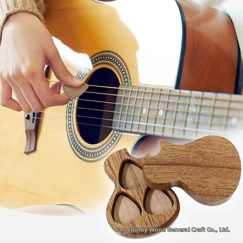 Ξύλινο σετ κιθαριστικών πιρτών με θήκη αποθήκευσης, Μοντέλο 01; Συσκευασία 01; Κατάλληλο για μουσικό όργανο