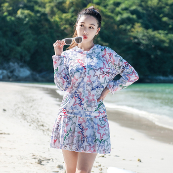 Γυναικείο σετ μαγιό τριών τεμαχίων με φλοράλ μοτίβο, ύφασμα νάιλον, επένδυση νάιλον-σπαντέξ