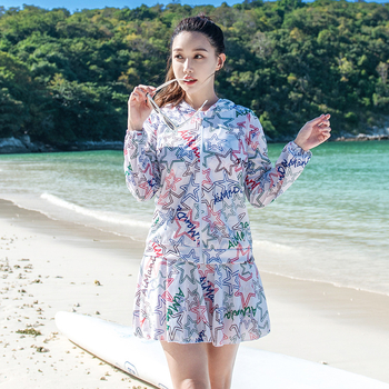 Γυναικείο σετ μαγιό τριών τεμαχίων με φλοράλ μοτίβο, ύφασμα νάιλον, επένδυση νάιλον-σπαντέξ