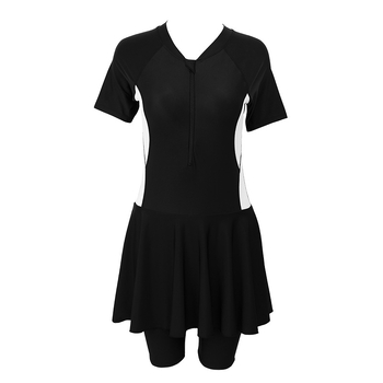 Γυναικείο ολόσωμο μαγιό με φούστα και σπορ γραμμή; ύφασμα νάιλον-ελαστικό; επένδυση πολυεστέρα-ελαστικό; ενσωματωμένες επενδύσεις στήθους; κοντά μανίκια; κατάλληλο για κολύμβηση