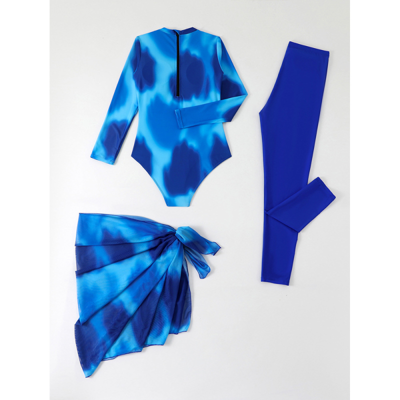 Moterų trijų dalių plaukimo kostiumas su ilgomis rankovėmis ir užtrauktuku; poliesterio audinys; pamušalas 20% spandekso; svoris 210 g