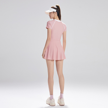 Γυναικείο ολόσωμο μαγιό με επένδυση στήθους, κοντά μανίκια, νάιλον ύφασμα, γρήγορο στέγνωμα, υψηλή ελαστικότητα, πολυεστερική επένδυση.