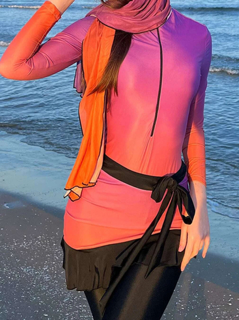 Γυναικείο διαπνέον ολόσωμο μαγιό με επένδυση στήθους, 82% πολυεστέρας, χωρίς μεταλλική υποστήριξη, στενή συντηρητική γραμμή για κολύμβηση