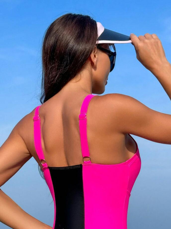 Γυναικείο ολόσωμο μαγιό χωρίς τιράντες και χωρίς πλάτη, σε χρωματικό μπλοκ, σεξουαλικός στενής εφαρμογής, νάιλον 82% με επένδυση πολυεστέρα-σπαντέξ 82%.