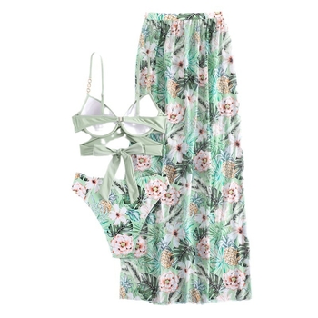 Τριών τεμαχίων μπικίνι με εκτυπωμένο sexy σχέδιο, με επένδυση στο πάνω μέρος, πολυεστέρας 82% (160 g/m²), επένδυση 18% νάιλον, κατάλληλο για κολύμβηση.