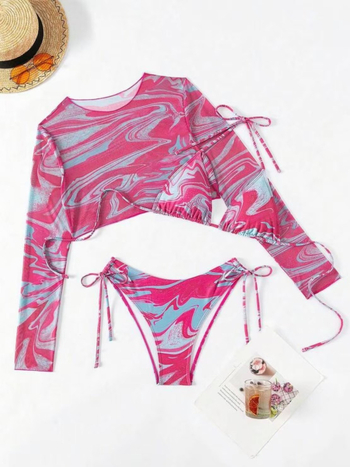 Τριών τεμαχίων σετ μπικίνι για ενήλικες γυναίκες, αισθησιακό σχέδιο με μικρά λουλούδια, με επενδύσεις στο μπούστο, πολυεστερικό ύφασμα 200 g/m²