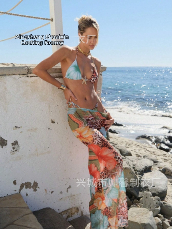 Ženski trodjelni kupaći kostim – uzorak, poliester 82%, podstava od spandeksa 18%, umetci za prsa