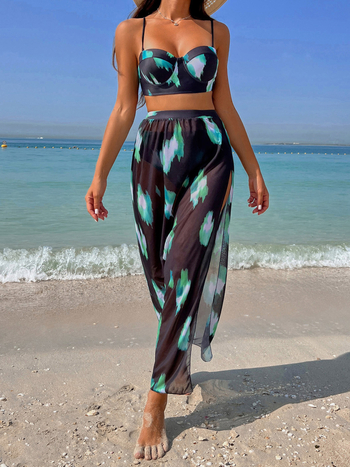 Σετ γυναικείων μαγιό τριών τεμαχίων με εκτύπωση, σεξουαλικά εφαρμοστός σχεδιασμός, επένδυση στήθους, πολυεστέρας 82% με 18% επένδυση, βάρος 300 g