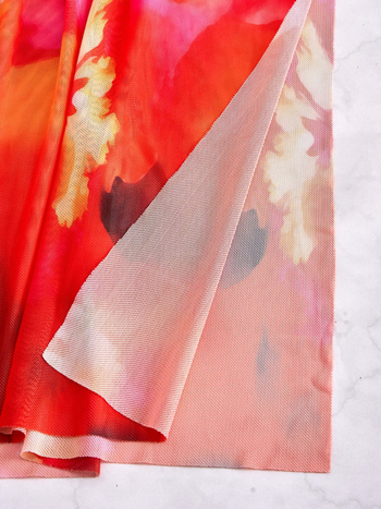 Τριμελές σετ μπικίνι με εκτύπωση, διχτυωτές τιράντες, ανοιχτή πλάτη, επένδυση στήθους με μεταλλική υποστήριξη, 82% πολυεστέρας