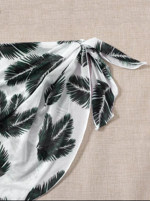 Háromrészes női bikini a strandra tie-dye mintával; poliészter anyag és poliészter bélés; melltartóbetét, acélos alátámasztás nélkül; felnőtt nőknek.