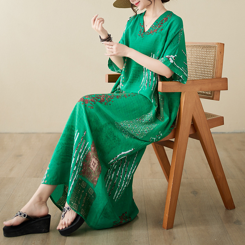 Ilga suknelė su V kaklu, batwing rankovės, A linijos kirpimas, medvilnės mišinio audinys, 50–70% medvilnė, meninis retro stilius, vasaros sezonas