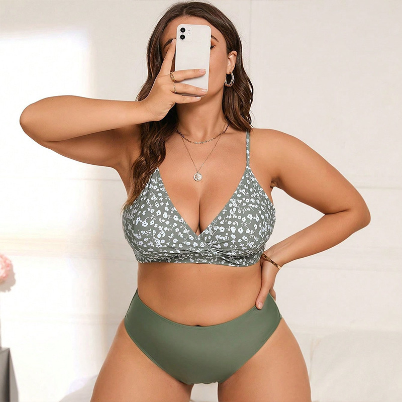 Costum de baie două piese floral, plus size, cu bretele, talie înaltă, top căptușit, poliester 82% / căptușire Spandex 18%, 200 g