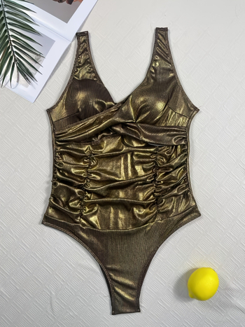Plus veličina brončani jednocjelni kupaći kostim za žene, s križnim gornjim dijelom i plisiranim strukom (Fabric: Polyester; Polyester fiber 95%; Lining: Polyester mesh with Spandex 5%; Chest pads: Included; Pattern: Solid; Elasticity: High)