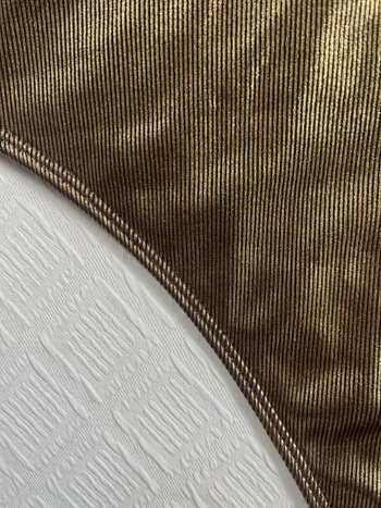 Plus Size Γυναικείο Ολόσωμο Μαγιό Μπρονζέ, Με Σταυρωτό Στήθος και Πλισέ στη Μέση (Fabric: Polyester; Polyester fiber 95%; Lining: Polyester mesh with Spandex 5%; Chest pads: Included; Pattern: Solid; Elasticity: High)