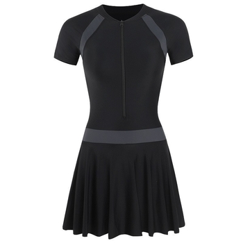 Μονόσωμο μαγιό με κάλυψη κοιλιάς, αντίθεση χρωμάτων στις ραφές, ύφασμα πολυεστέρα 95% με επένδυση από βαμβακόμικς, ενσωματωμένη επένδυση στήθους, χωρίς μεταλλική υποστήριξη