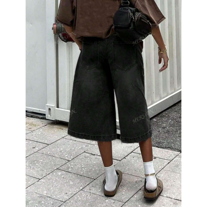 Șorturi Bermuda din denim, croială lejeră, talie cu șnur, căptușite cu fleece, talie dublă