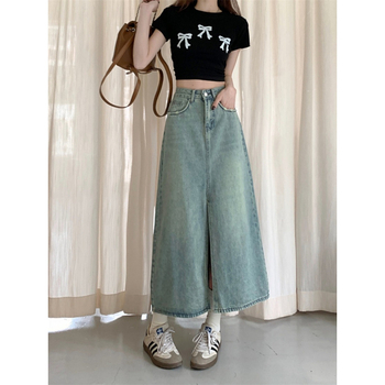 Τζιν φούστα μεσαίου μήκους, υψηλής μέσης και σχίσιμο, Καλοκαίρι 2025