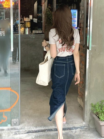 Φούστα A-line με υψηλή μέση, μεσαίο μήκος, PVC ύφασμα, μεσαία ελαστικότητα