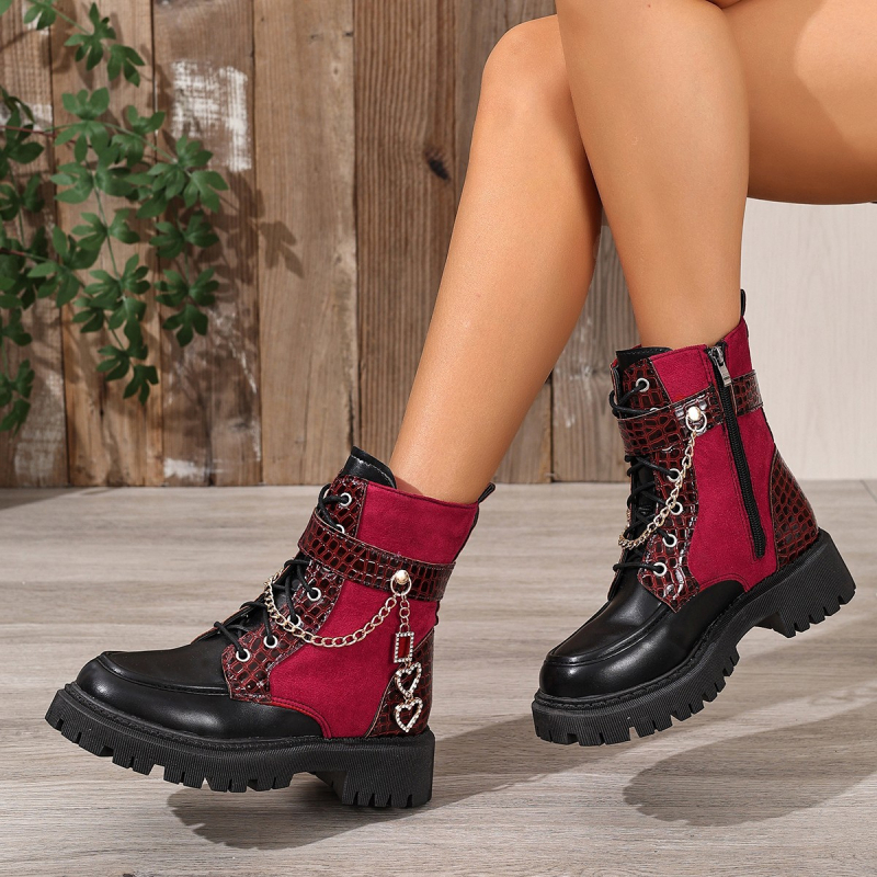 Női divatcsizma PU felsőrész, gumírozott talp, középmagas sarok 3–5 cm, alacsony szár.