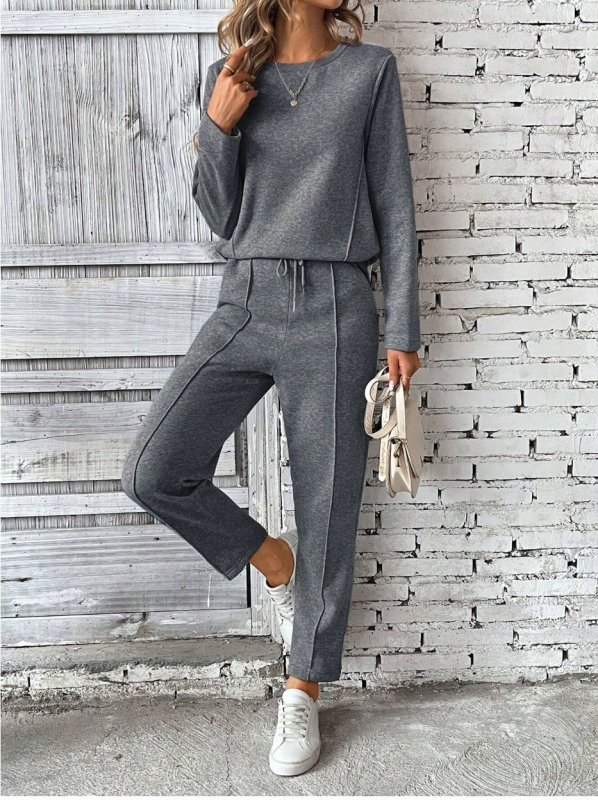 Set din două piese: hanorac cu fermoar și pantaloni lungi; culoare solidă; poliester ≥95%; toamnă 2025.