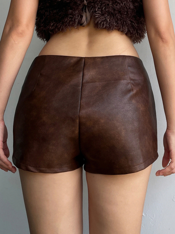 Слим къси панталони с кух метален пръстен и талия с кожеста текстура, полиестер + PU