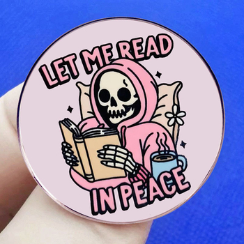 Карикатурна брошка с череп-читател, сплав, електропокритие, унисекс