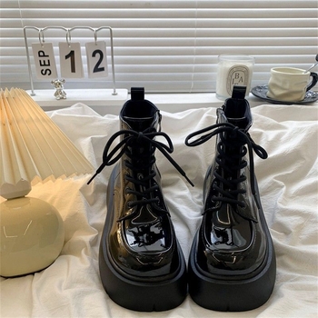 Ghete Martin, gleznă joasă, platformă groasă, PU partea superioară, talpă din cauciuc, șiret frontal + fermoar lateral