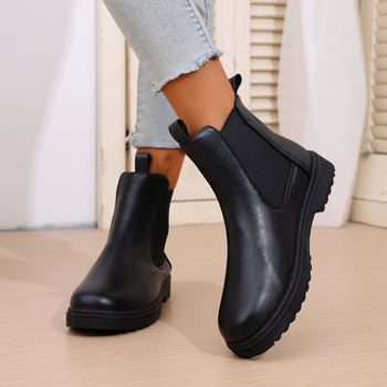 Botine Martin pentru femei, înalte, vârf rotund, toc mediu 3–5 cm, închidere cu cataramă, exterior microfibră, căptușeală din piele, talpă din cauciuc