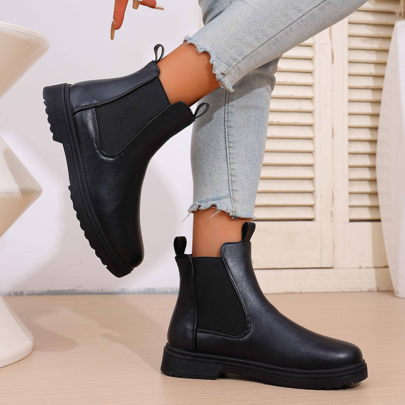 Botine Martin pentru femei, înalte, vârf rotund, toc mediu 3–5 cm, închidere cu cataramă, exterior microfibră, căptușeală din piele, talpă din cauciuc