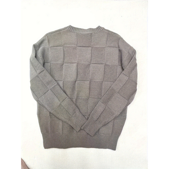 Megztinis, laisvas kirpimas, apvalus kaklas, ilgas siluetas, chenille pluoštas