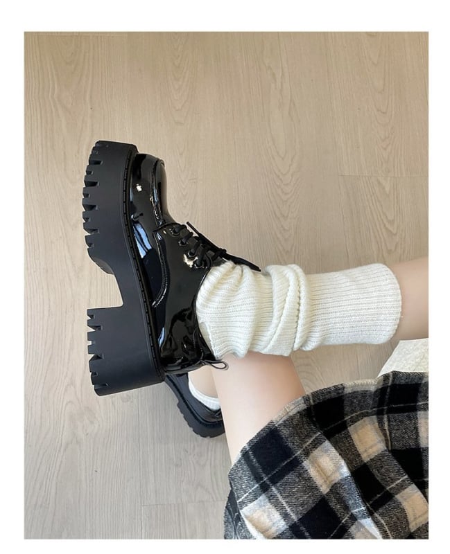 Moteriški odiniai bateliai su kvadratine nosimi, priekinis raištelis, žemas viršus, gumos platforma