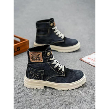 Μπουτίνια με κορδόνια, σχέδιο κρανίου, PVC άνω μέρος, στρογγυλή μύτη, τακούνι wedge 4–6 cm, χωρίς επένδυση