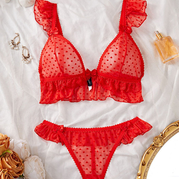 Γυναικείο εσώρουχο με διαφανές δαντελένιο ύφασμα από νάιλον με κέντημα σε σχήμα καρδιάς; βασικός ιστός 90–95% νάιλον.