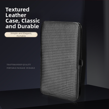 Σετ περιποίησης νυχιών και ποδιών – φορητό οικιακό κιτ 24 τεμάχια. Υλικά: χάλυβας άνθρακα και πλαστικό + ανοξείδωτος χάλυβας. Περιλαμβάνει: κοπτικό νυχιών, μαχαίρι περιποίησης ποδιών, λαβίδες αυλακώσεων νυχιών, πολυλειτουργικές λαβίδες.