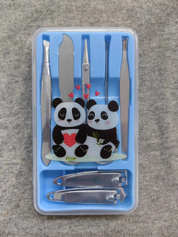 7-dijelni set za njegu noktiju u kutiji od nehrđajućeg čelika s elektroplatiranim završetkom