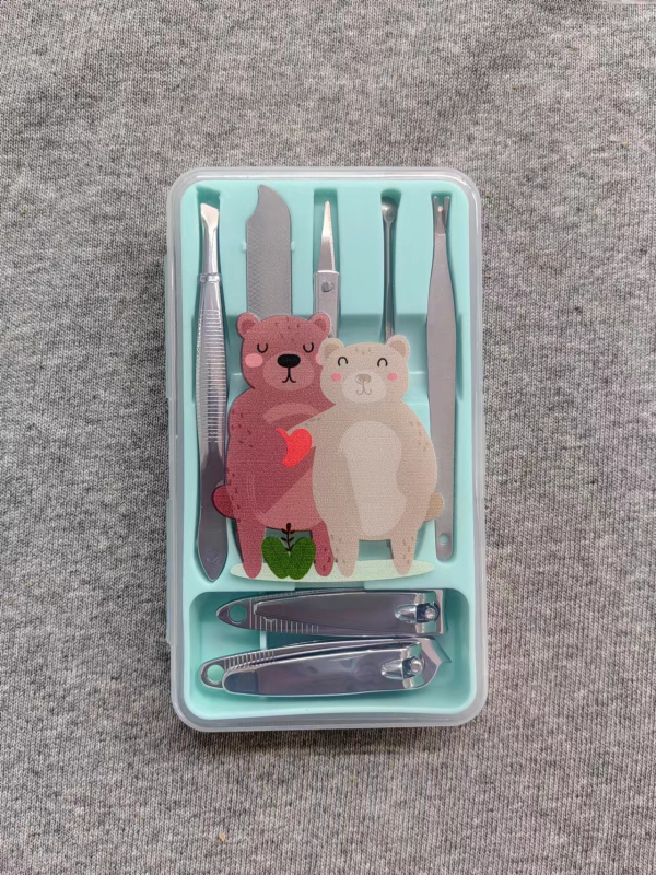 7-dijelni set za njegu noktiju u kutiji od nehrđajućeg čelika s elektroplatiranim završetkom