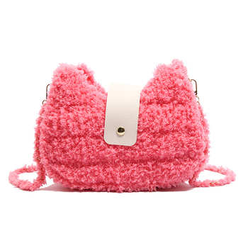 Χνουδωτή τσάντα για τη μασχάλη σε σχήμα καρδιάς, κλείσιμο με καπάκι, θήκη για κινητό, σε στυλ δρόμου